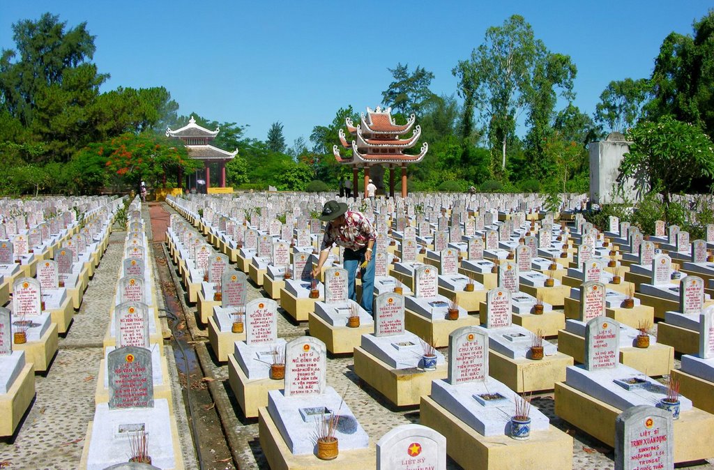 truong-son-cemetery-the-central-coast-7
